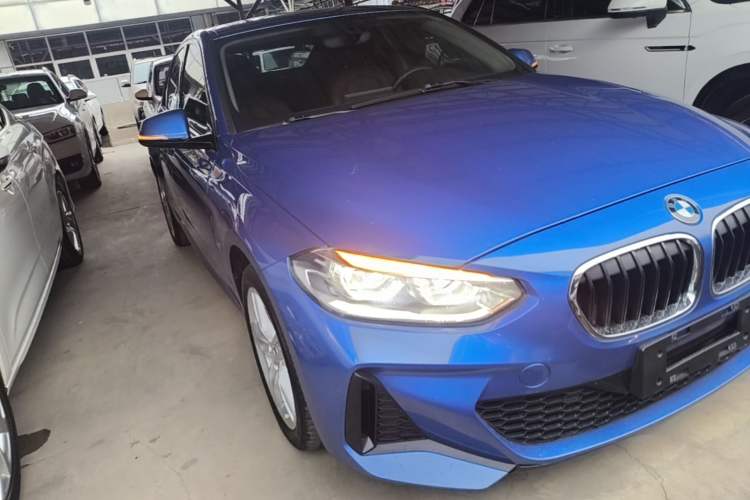 Used BMW 1 Series 2020 120i M Sport Package Front Right 45 Deg