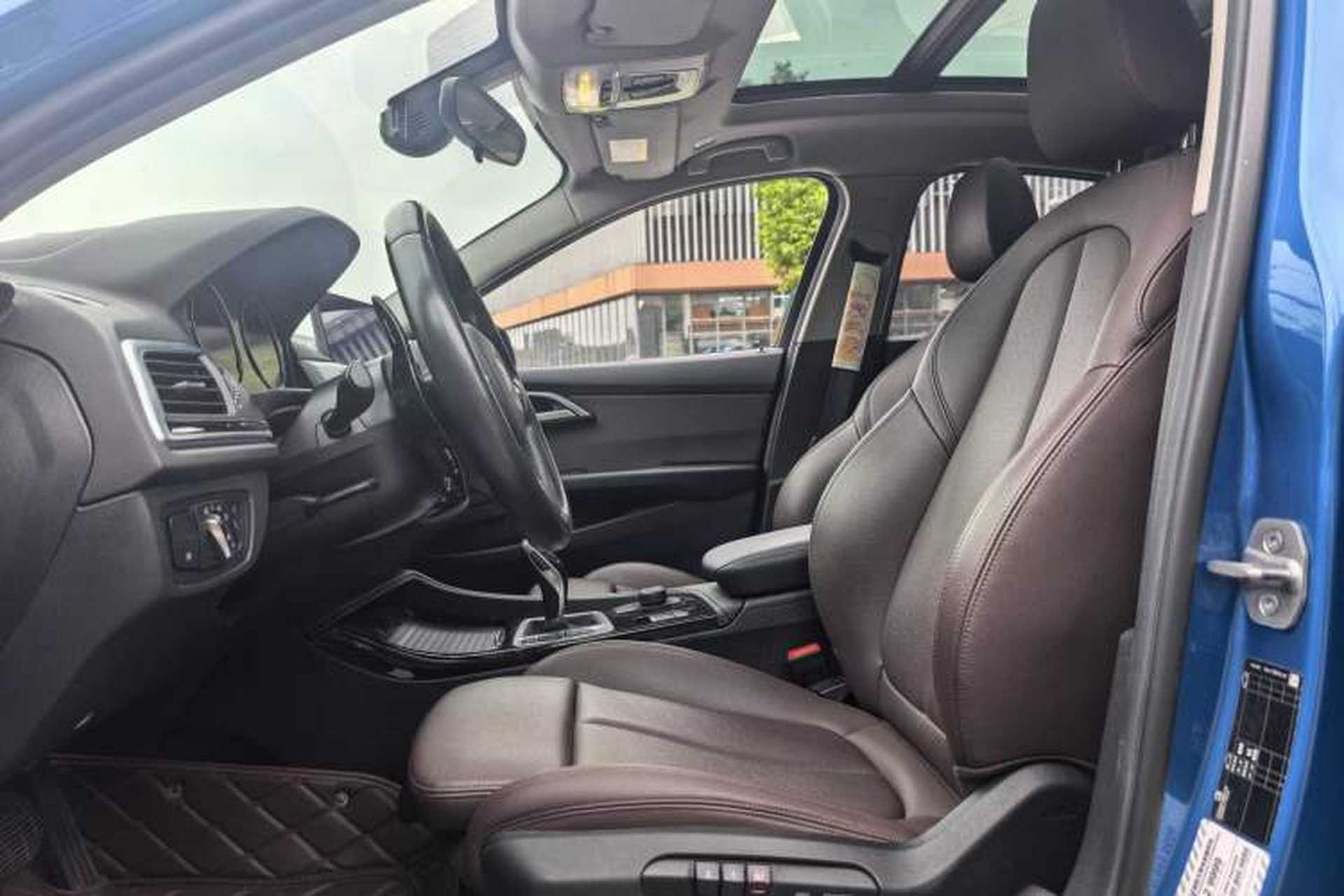 Used BMW 1 Series 2020 125i Leading Model M Sport Package Interior 1
