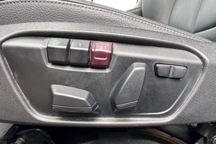 Used BMW 1 Series 2020 120i M Sport Package Interior 10