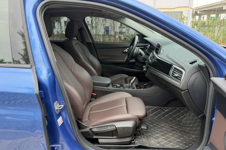 Used BMW 1 Series 2020 125i Leading Model M Sport Package Interior 5