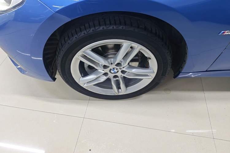 Used BMW 1 Series 2020 120i M Sport Package Left Front Wheel Hub
