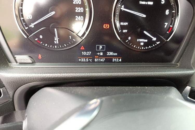 Used BMW 1 Series 2020 120i Fashion Model Odometer Close Up