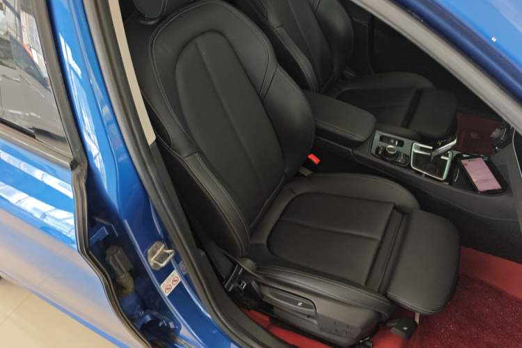 Used BMW 1 Series 2020 120i M Sport Package Right Front Seat