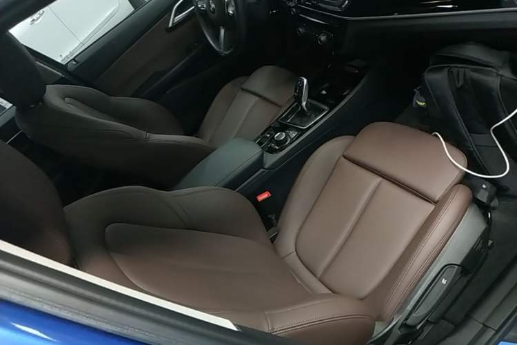 Used BMW 1 Series 2020 125i Leading Model M Sport Package Right Front Seat