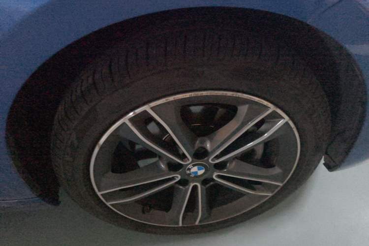 Used BMW 1 Series 2020 120i Fashion Model Right Front Wheel Hub