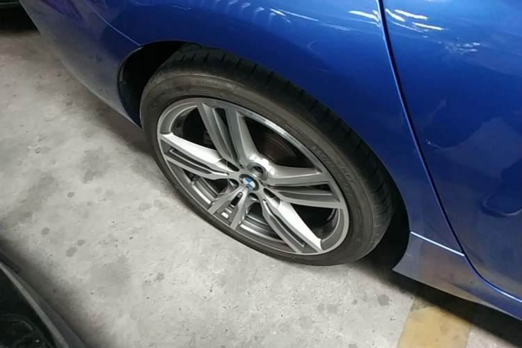 Used BMW 1 Series 2020 125i Leading Model M Sport Package Right Rear Wheel Hub