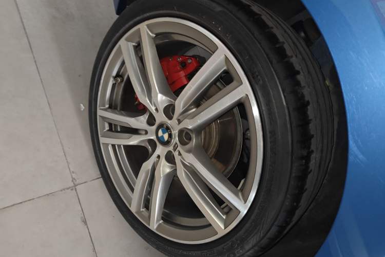 Used BMW 1 Series 2020 125i Leading Model M Sport Package Right Rear Wheel Hub