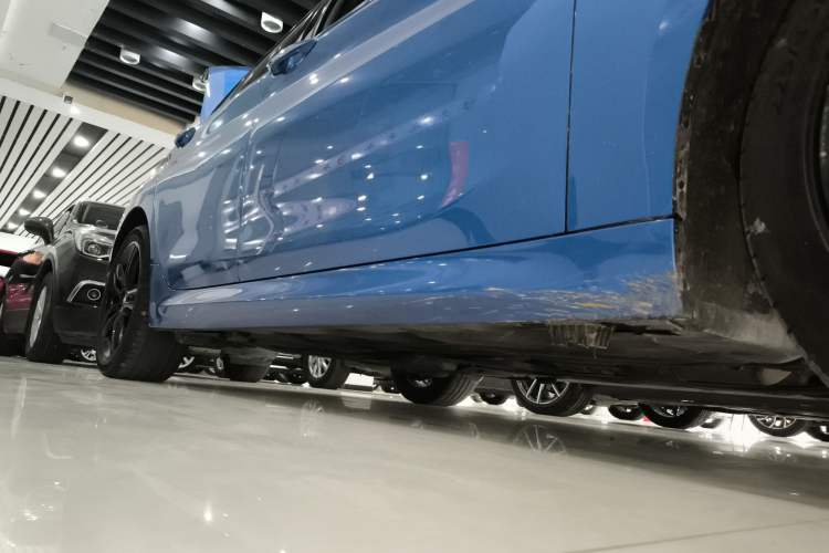 Used BMW 1 Series 2020 120i M Sport Package Right Side Sill