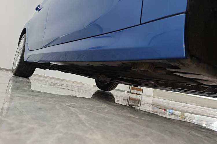 Used BMW 1 Series 2020 120i M Sport Package Right Side Sill