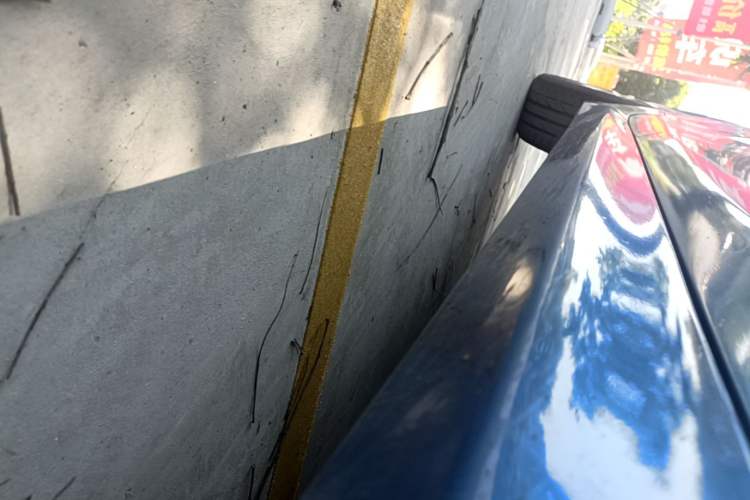 Used BMW 1 Series 2020 125i Leading Model M Sport Package Right Side Sill