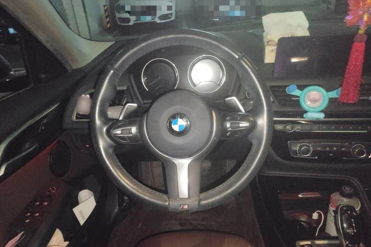 Used BMW 1 Series 2020 125i Leading Model M Sport Package Steering Wheel
