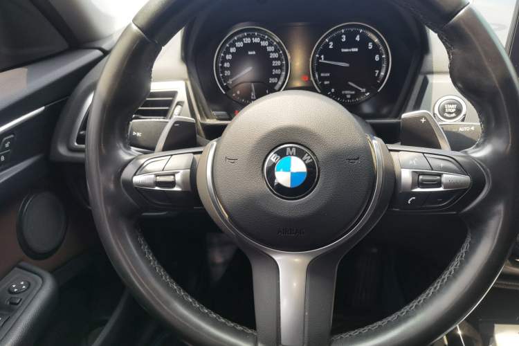 Used BMW 1 Series 2020 125i Leading Model M Sport Package Steering Wheel