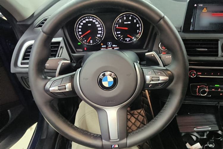 Used BMW 1 Series 2020 125i Leading Model M Sport Package Steering Wheel