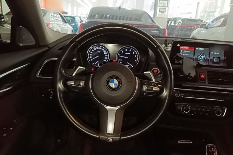 Used BMW 1 Series 2020 125i Leading Model M Sport Package Steering Wheel