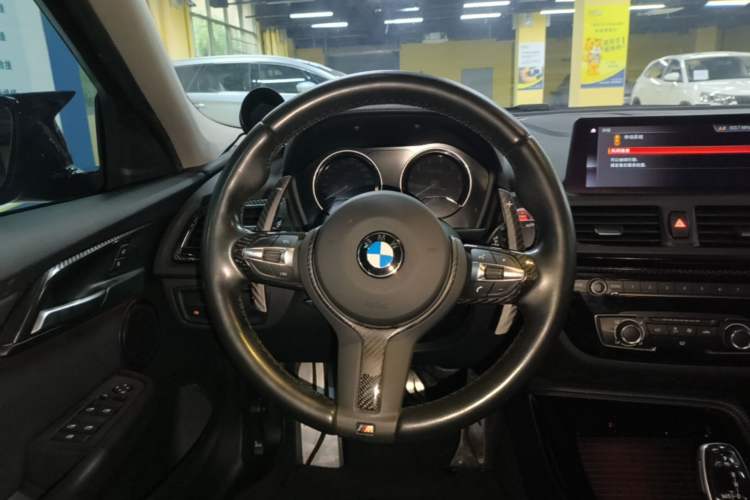 Used BMW 1 Series 2020 125i Leading Model M Sport Package Steering Wheel