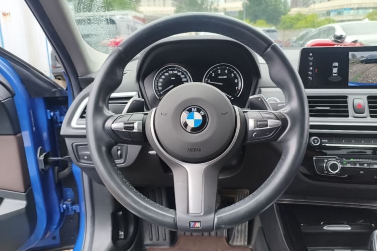 Used BMW 1 Series 2020 125i Leading Model M Sport Package Steering Wheel