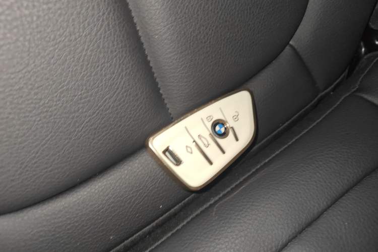 Used BMW 1 Series 2020 125i Leading Model M Sport Package Vehicle Key