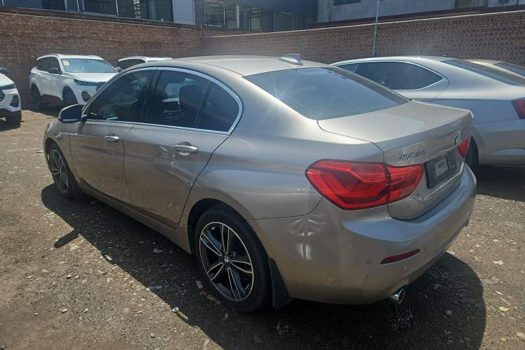 Used BMW 1 Series 2020 120i Fashion Model Exterior 5