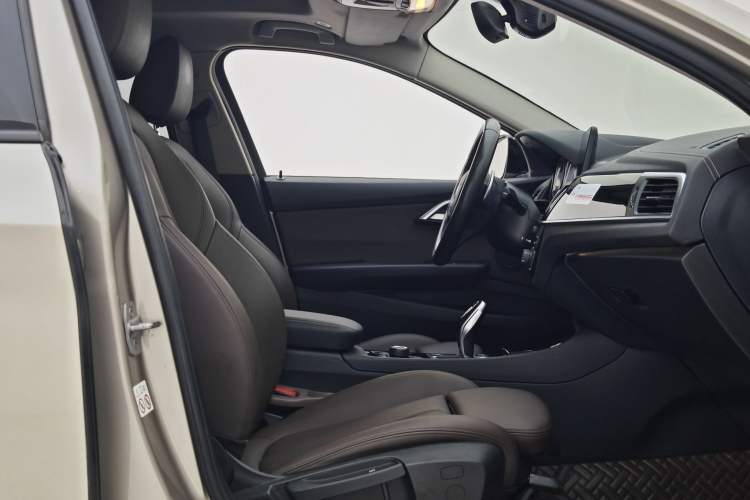 Used BMW 1 Series 2020 125i Leading Model M Sport Package Interior 3