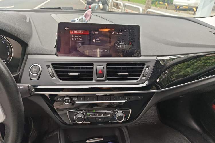 Used BMW 1 Series 2020 120i Fashion Model Audio And AC Panel