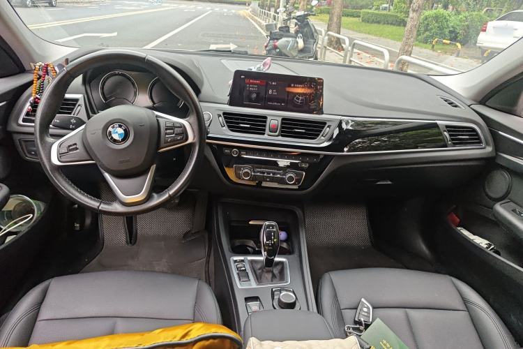 Used BMW 1 Series 2020 120i Fashion Model Center Console