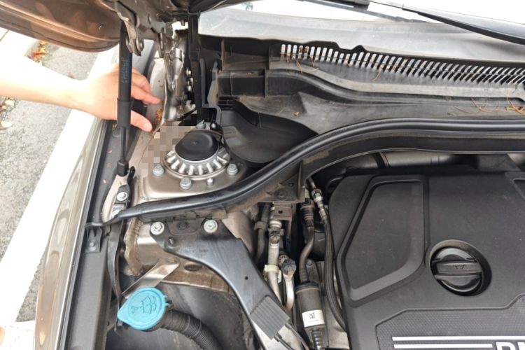 Used BMW 1 Series 2020 120i Fashion Model Engine Bay Right