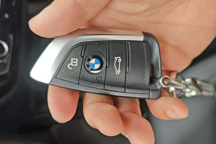 Used BMW 1 Series 2020 120i Fashion Model Vehicle Key