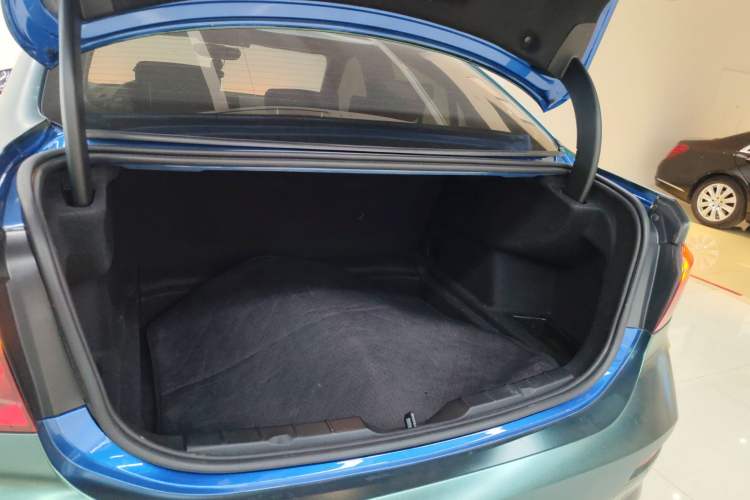 Used BMW 1 Series 2020 125i Leading Model M Sport Package Trunk