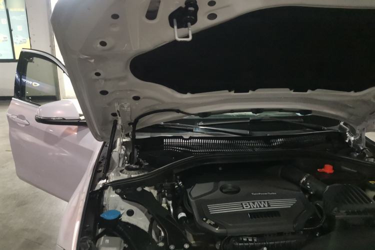 Used BMW 1 Series 2020 120i Fashion Model Engine Bay