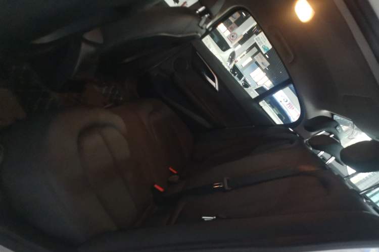 Used BMW 1 Series 2020 120i Fashion Model Interior 4