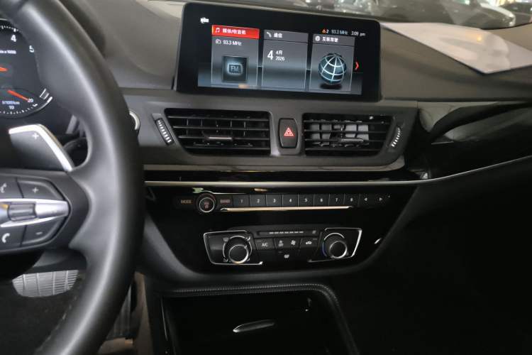 Used BMW 1 Series 2020 125i Leading Model M Sport Package Audio And AC Panel
