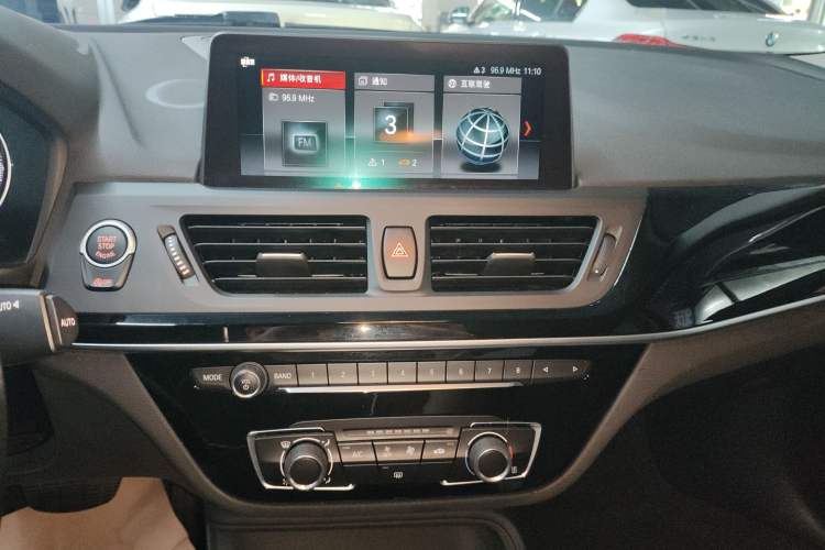 Used BMW 1 Series 2020 120i Fashion Model Audio And AC Panel