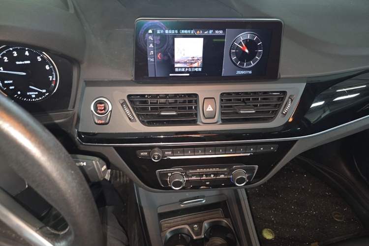 Used BMW 1 Series 2020 120i Fashion Model Audio And AC Panel