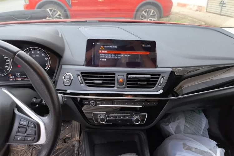 Used BMW 1 Series 2020 120i Fashion Model Audio And AC Panel