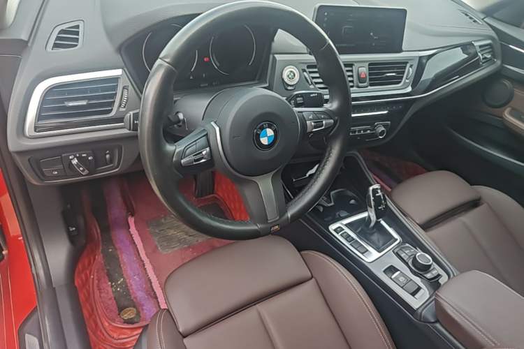 Used BMW 1 Series 2020 120i M Sport Package Center Console