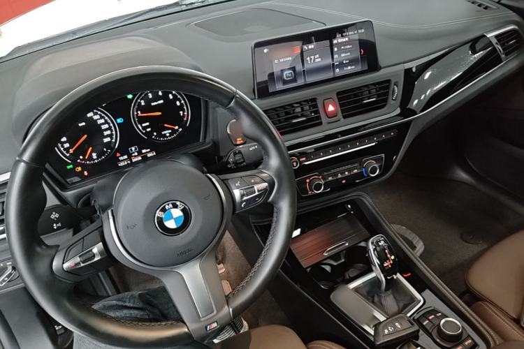 Used BMW 1 Series 2020 120i M Sport Package Center Console