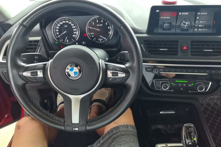 Used BMW 1 Series 2020 120i M Sport Package Center Console