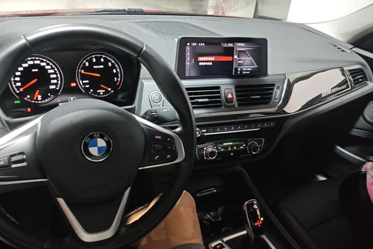 Used BMW 1 Series 2020 120i Fashion Model Center Console