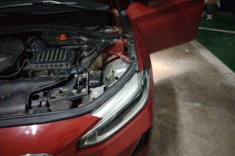 Used BMW 1 Series 2020 120i M Sport Package Engine Bay Left