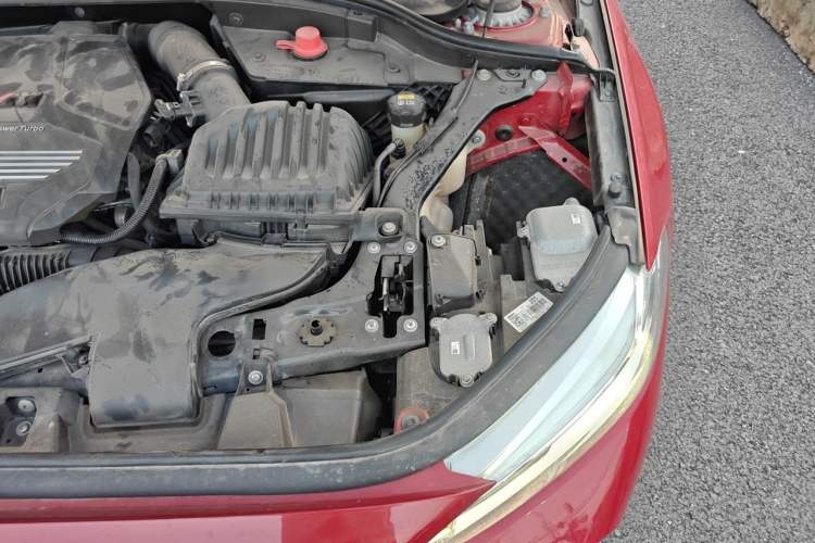 Used BMW 1 Series 2020 125i Leading Model M Sport Package Engine Bay Left