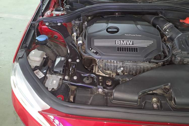 Used BMW 1 Series 2020 120i Fashion Model Engine Bay Right