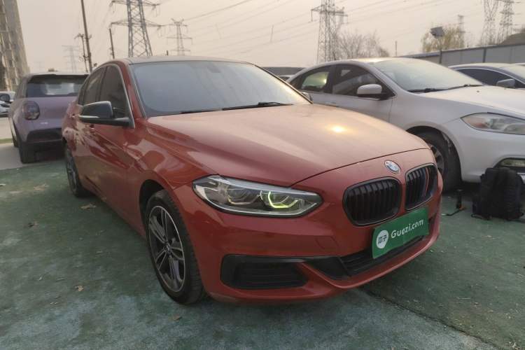 Used BMW 1 Series 2020 120i Fashion Model Front Right 45 Deg