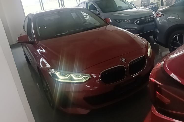 Used BMW 1 Series 2020 125i Leading Model M Sport Package Front Right 45 Deg