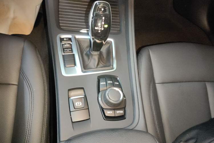Used BMW 1 Series 2020 120i Fashion Model Gear Lever