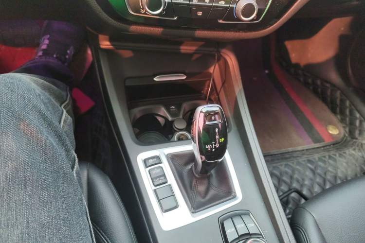 Used BMW 1 Series 2020 120i Fashion Model Gear Lever