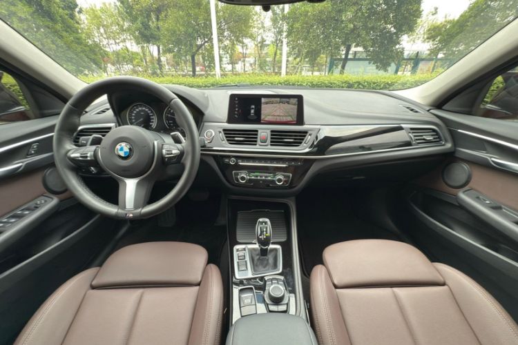 Used BMW 1 Series 2020 125i Leading Model M Sport Package Interior 4