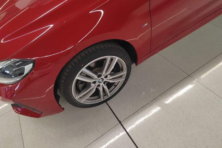 Used BMW 1 Series 2020 125i Leading Model M Sport Package Left Front Wheel Hub