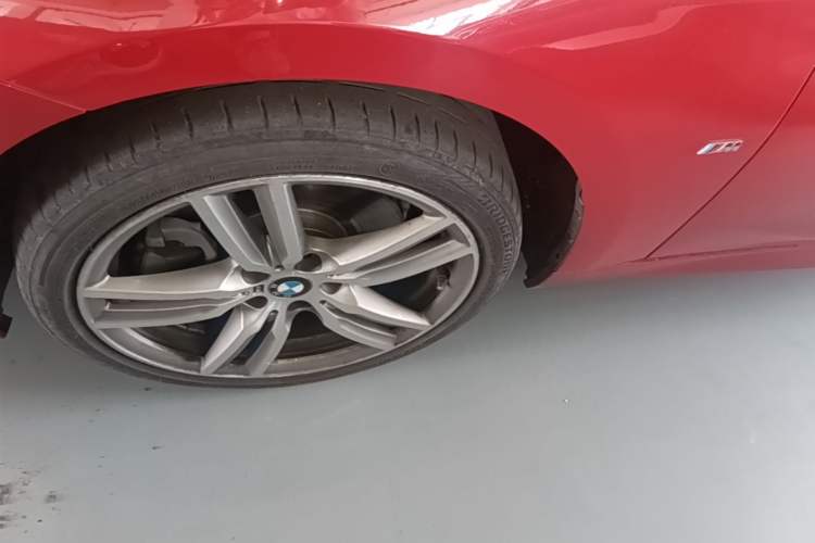 Used BMW 1 Series 2020 125i Leading Model M Sport Package Left Front Wheel Hub