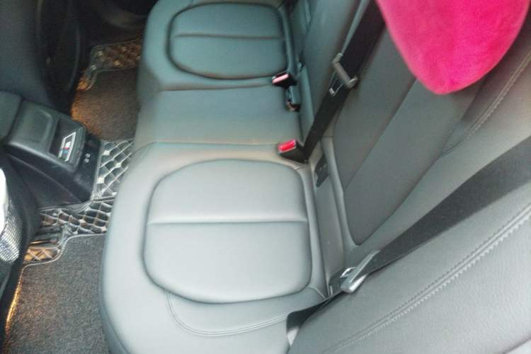 Used BMW 1 Series 2020 125i Leading Model M Sport Package Left Rear Seat