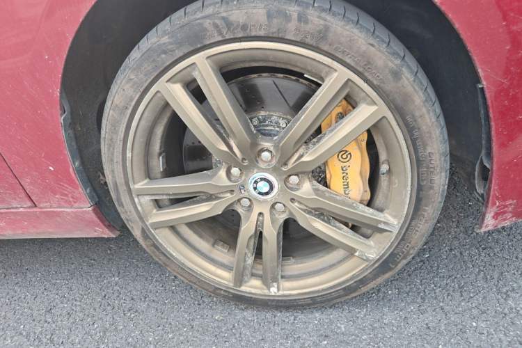 Used BMW 1 Series 2020 125i Leading Model M Sport Package Right Front Wheel Hub
